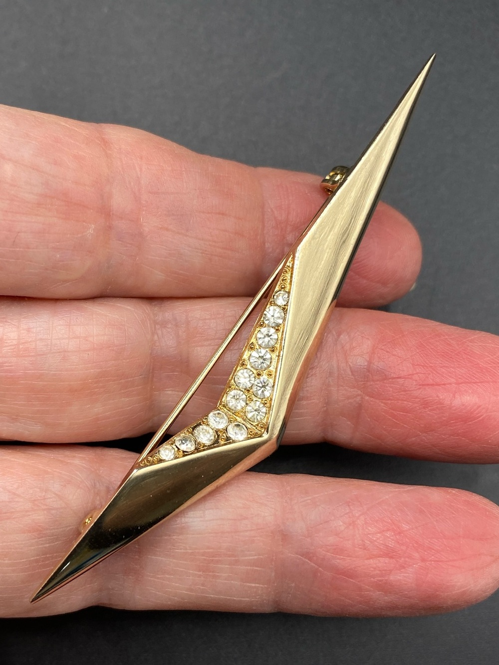 PARKLANE Signed Gold Tone & Rhinestone Vintage Brooch Pin